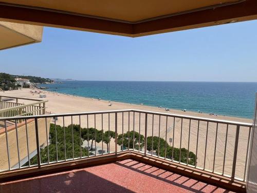 Apartamento frente al mar en Platja d'Aro - ES-209-3