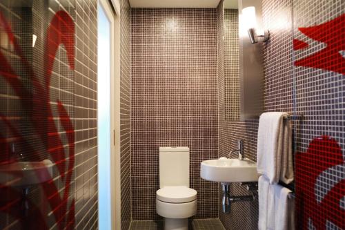 Crown Hotel Surry Hills - main image
