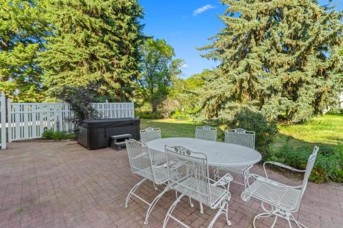 Gardenview Estate Bed and Breakfast - image 14