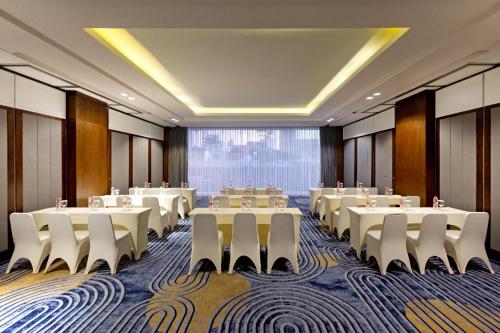 Soba za sastanke / plesna dvorana, Hotel Kampi Tunjungan - Surabaya in Surabaya