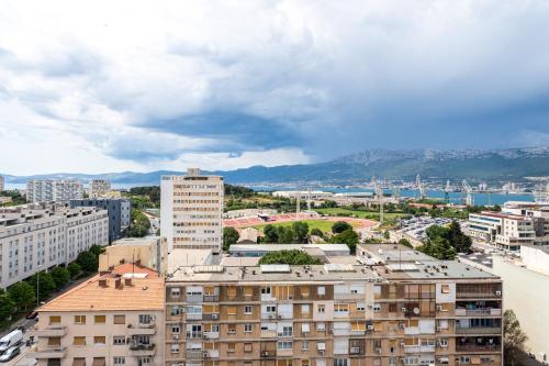 Comfortable apt with great city and sea view, Split (photo 9)