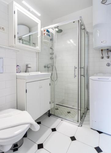 Comfortable apt with great city and sea view, Split (photo 8)