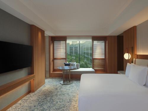 Junior King Suite