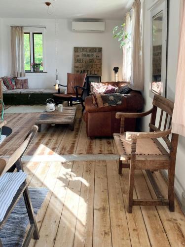 Vista exterior, Rustic Beauty In Thy's Dramatic Nature in Vanga