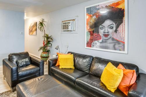 14 Mi to Dtwn Chicago Studio in Ashburn! in West Elsdon