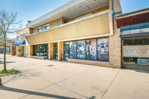 14 Mi to Dtwn Chicago Studio in Ashburn! in West Elsdon