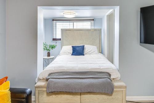 14 Mi to Dtwn Chicago Studio in Ashburn! in West Elsdon