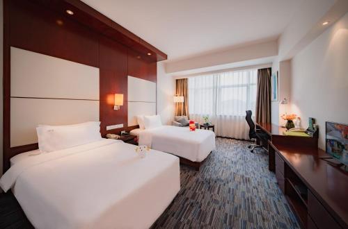 Standard Room image 5