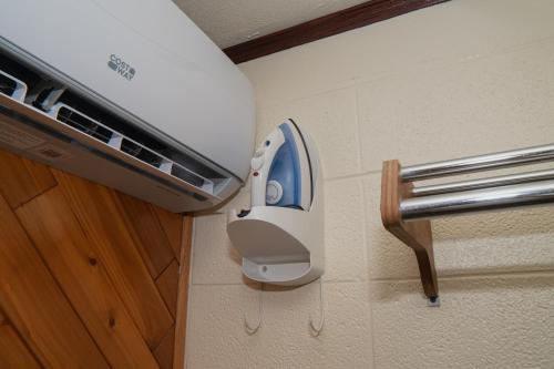 South Wind Inn - image 10
