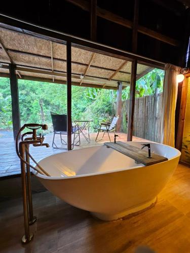 Kiri Vari Boutique Resort - 온수 욕조