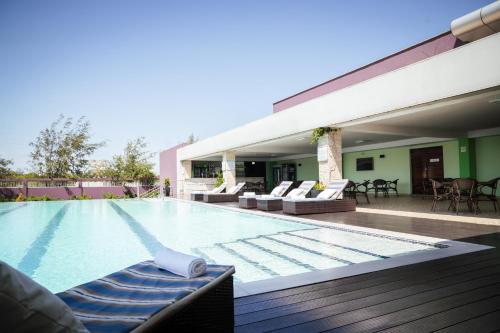 The Grand Aria Hotel and Conference Centre - image 2