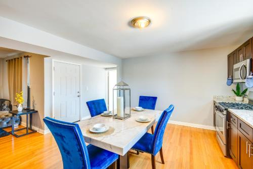 Walk to Train and Bus Updated Chicago Apartment in West Elsdon