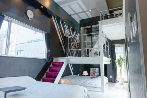 Designers room in Marunouchi for 6 people