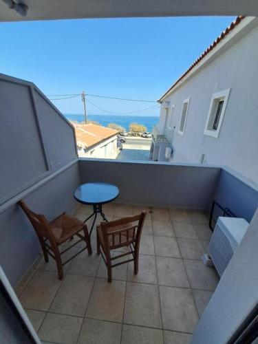 Effies Aparments in Karlovasi