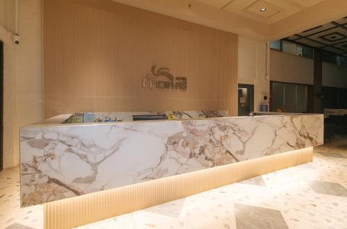 Lobby, Hotel Madiaas by RedDoorz in City Proper