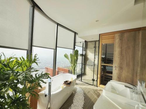 Sakura Homestay - Landmark Ecopark