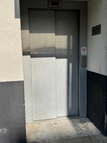 Leon studio apartment in Vienna,three sleeping places, Wiedeń