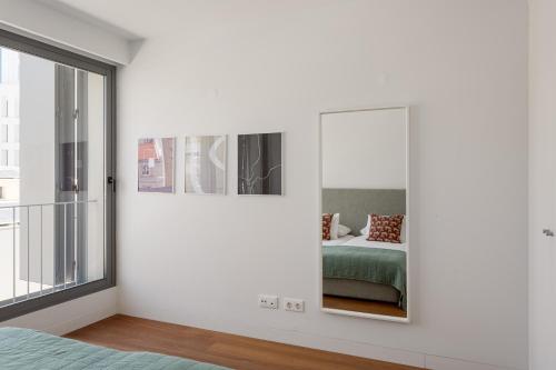 The Urban Oasis Elegant 2 Bedroom Duplex in Lisbon - image 10