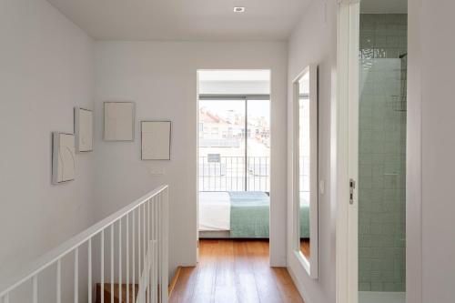 The Urban Oasis Elegant 2 Bedroom Duplex in Lisbon - image 7