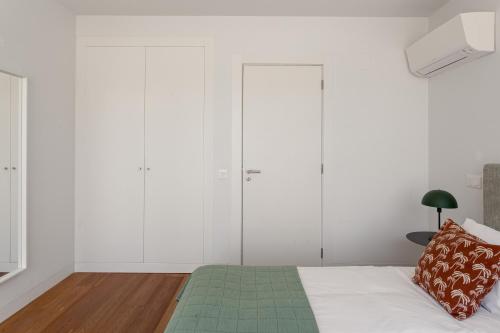 The Urban Oasis Elegant 2 Bedroom Duplex in Lisbon - main image