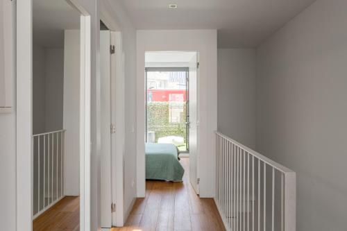 The Urban Oasis Elegant 2 Bedroom Duplex in Lisbon - image 5
