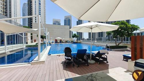 Vogue Brand New One Bedroom Apartment located 41st Floor with amazing Skyline View in Dubai Creek Harbour Views, Dubaj (zdjęcie 2)