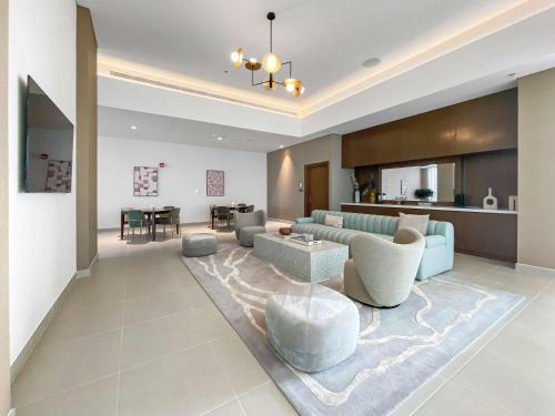 Silkhaus Opera district in Downtown new tower with pool & gym - image 9