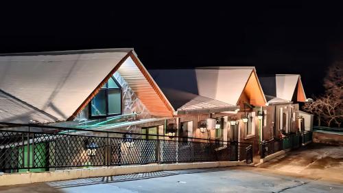 Royal Serviced Cottages, Murree (photo 10)