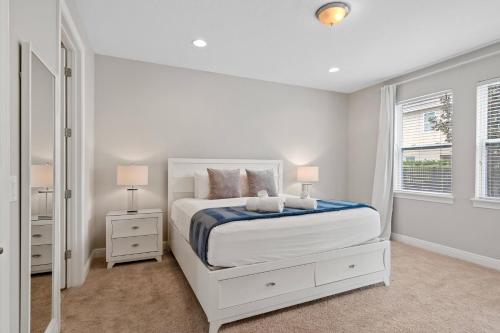 Encore Resort 6 Bedroom Vacation Home with Pool (2013) - image 16