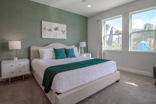Encore Resort 6 Bedroom Vacation Home with Pool (2102) detail