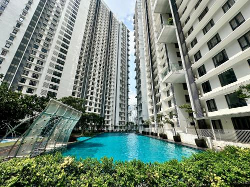 Swimming pool, Solstice Cyberjaya by Easy Property                                                         near Multimedia University Cyberjaya Campus
