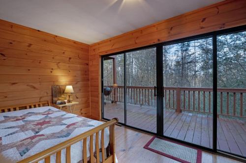 Peaceful Living Minutes from Blue Ridge hot tub pool table in Blue Ridge, USA