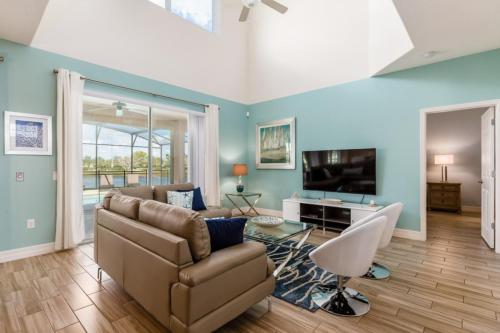 Last Minute Disney Getaway! Private Pool, Hot Tub & Games Room. Book Now! #28974 in Orlando, USA