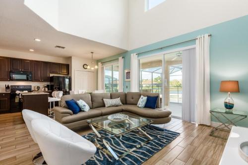 Last Minute Disney Getaway! Private Pool, Hot Tub & Games Room. Book Now! #28974 in Orlando, USA