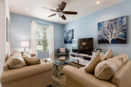 Last Minute Disney Getaway! Private Pool, Hot Tub & Games Room. Book Now! #28974 in Orlando, USA