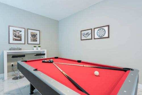 Last Minute Disney Getaway! Private Pool, Hot Tub & Games Room. Book Now! #17478
