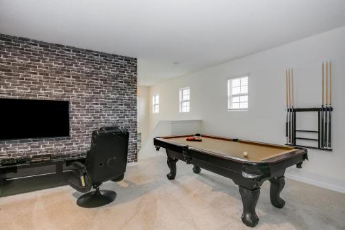 Last Minute Disney Getaway! Private Pool, Hot Tub & Games Room. Book Now! #21452 in Davenport, USA