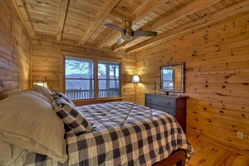 On The Rocks Enjoy gorgeous mountain views from rocking chairs on the deck in Ellijay, USA