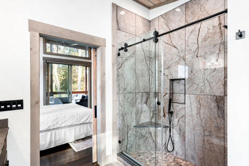 Modern River Retreat NEW Build in 2022 in Blue Ridge, USA