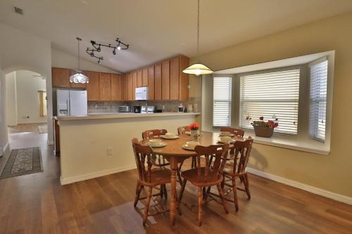 Last Minute Disney Getaway! Private Pool, Hot Tub & Games Room. Book Now! #27902 in Orlando, USA