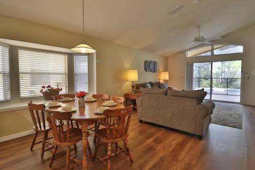 Last Minute Disney Getaway! Private Pool, Hot Tub & Games Room. Book Now! #27902 in Orlando, USA