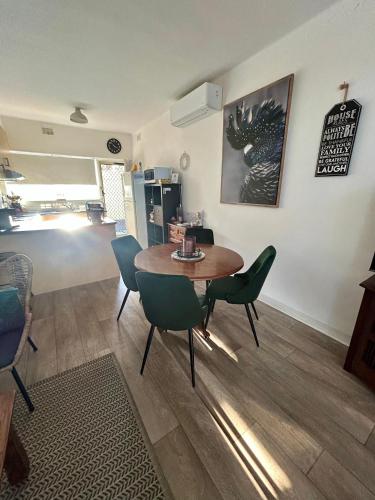 Sunshine Four in Salisbury