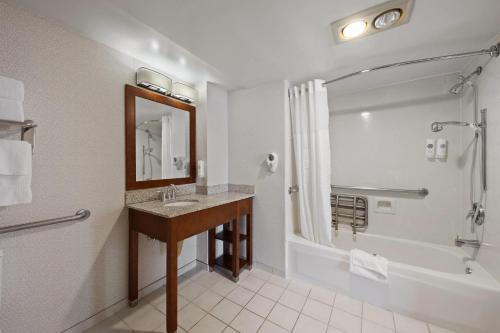 Comfort Inn By the Bay Hotel San Francisco - image 9