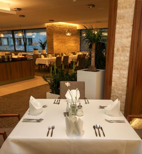 Esplanade Ensana Health Spa Hotel - image 9