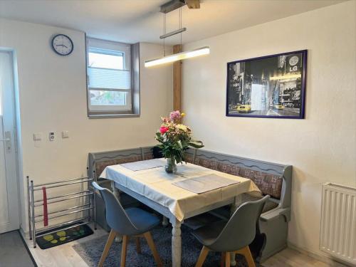 Iekārtas, Ferienwohnung Rhön mit Terrasse im Grünen (Ferienwohnung Rhon mit Terrasse im Grunen) in Burkardroth