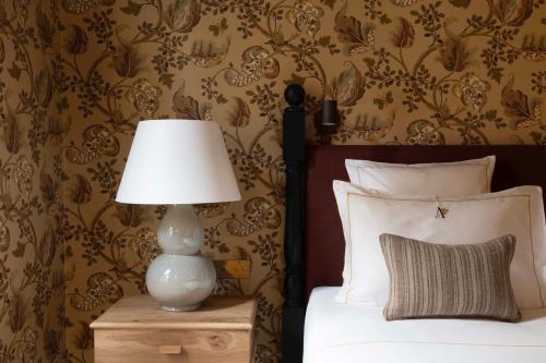 Double Room image 1