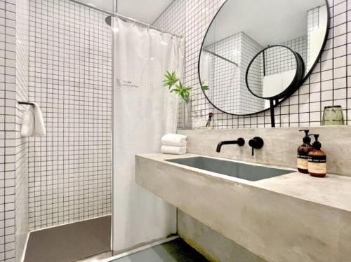 base-Shanghai Pusan Serviced Apartment, Shanghai (photo 8)