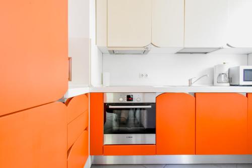 Joy Apartment - Stylish 2BD in Oborishte by Flat Mаnager, Sofia (Foto 6)
