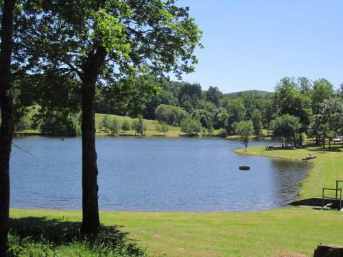 Gite Les Ribieres - gite n°12 in Bussiere-Galant