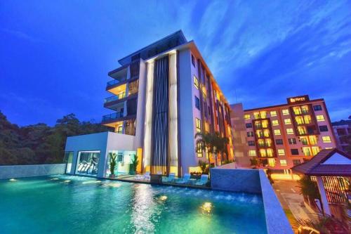 Happy Place Set in a prime location of Phuket, Happy Place puts everything the city has to offer just outside your doorstep. The property features a wide range of facilities to make your stay a pleasant experienc